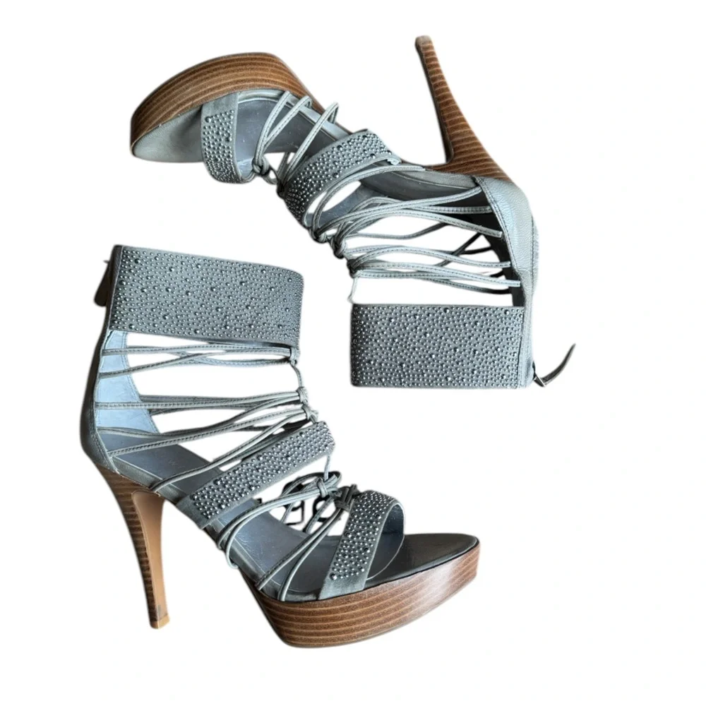 👠 NWOB! Nine West Inquisat Grey Strappy Sexy Platform Heel Women's Size 8